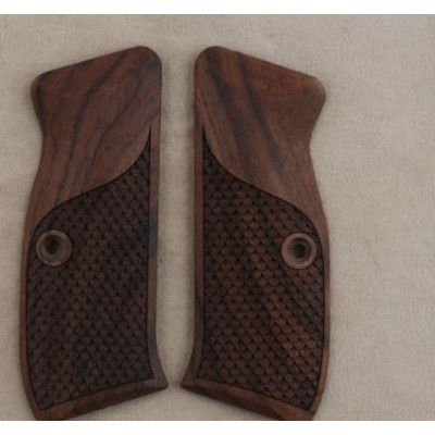 Cacha CZ 82-83 madera escamas KSD 